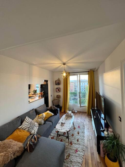 Apartment : 2 Pieces Lumineux Aux Portes De Paris