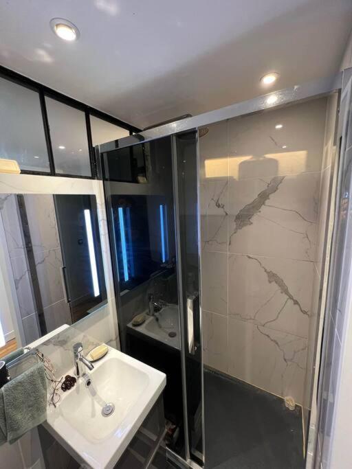 Appartement : 2 Pieces Lumineux Aux Portes De Paris